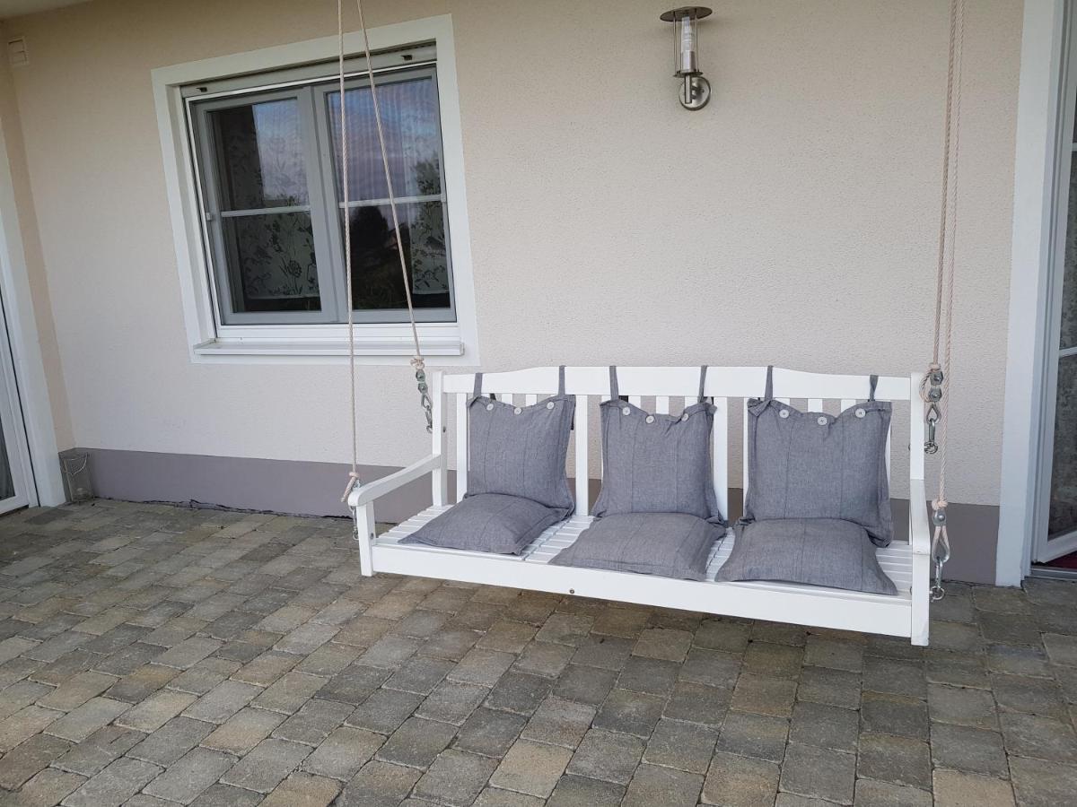 Stilvolles Apartment Romantic Neukirchen vorm Wald Exterior foto