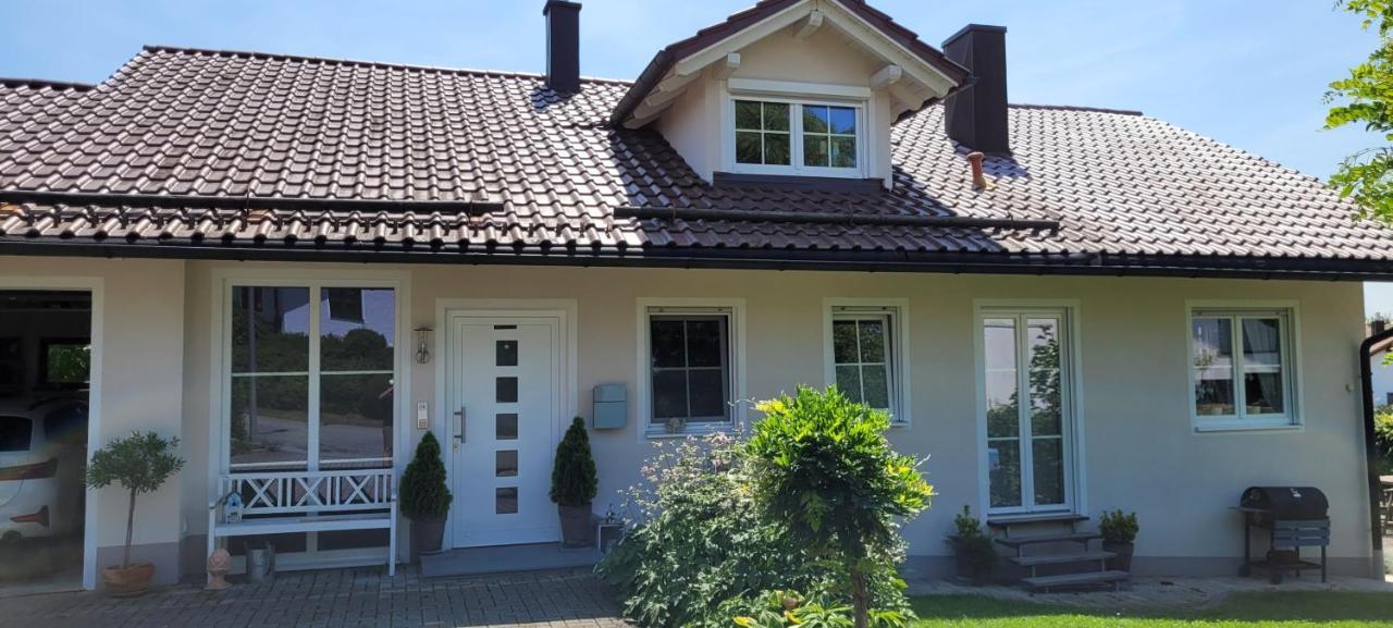 Stilvolles Apartment Romantic Neukirchen vorm Wald Exterior foto